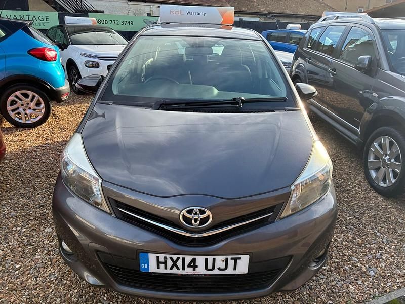 Used Toyota Yaris Multidrive S 2014 Grey Hatchback