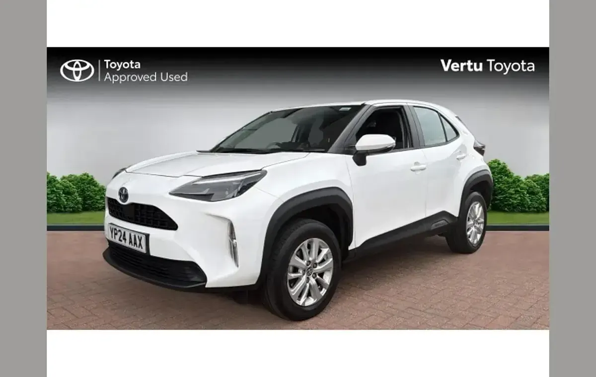 Used Toyota Yaris Cross 113 HP (83 kW) 2024 White SUV