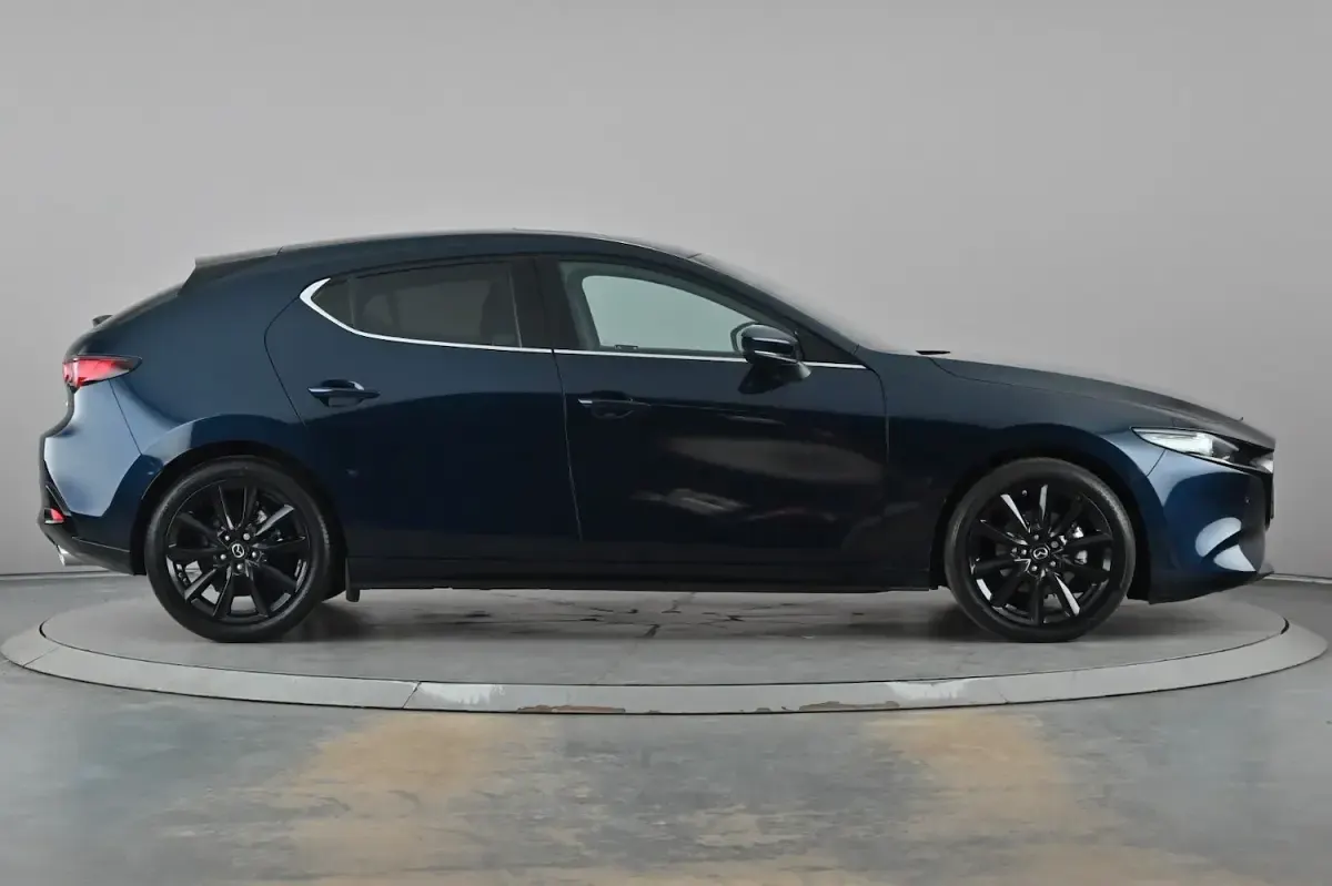 Used Mazda 3 Edition 186 HP (136 kW) 2022 Blue Hatchback