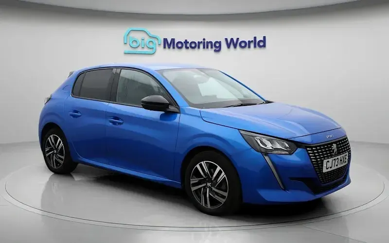 Gebraucht Peugeot 208 Allure+ 102 PS (75 kW) 2023 Blau Kleinwagen