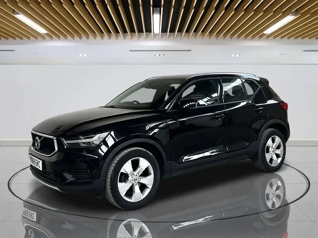 Usado Volvo XC40 Momentum 156 CV (114 kW) 2018 Negro SUV
