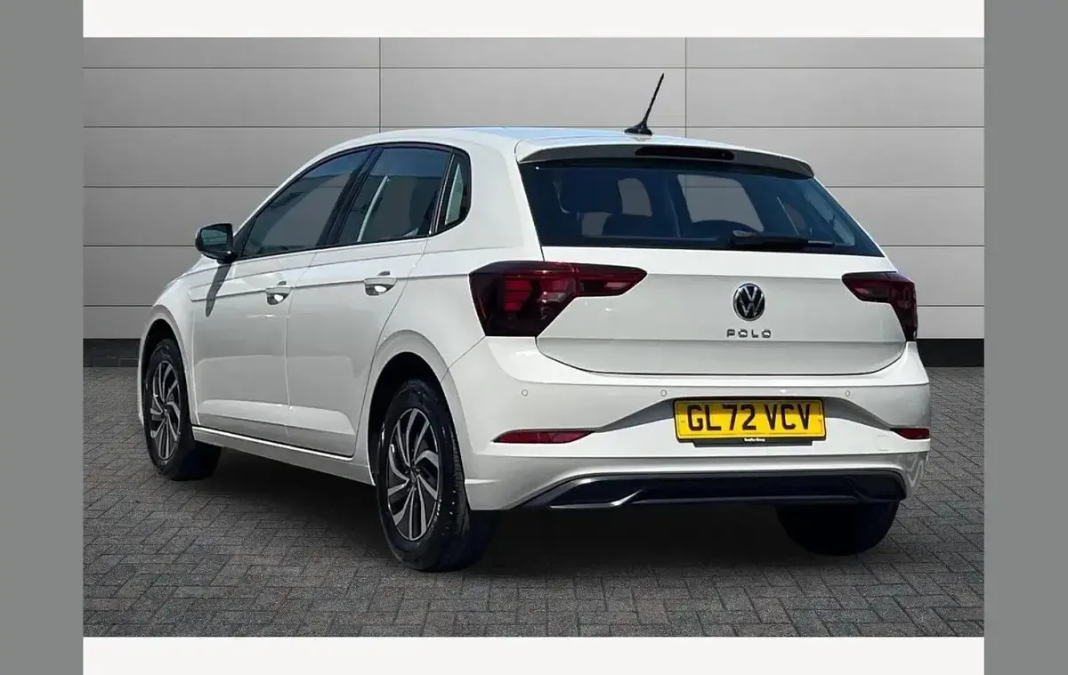 Used VW Polo Life 95 HP (69 kW) 2022 Ascot grey Hatchback