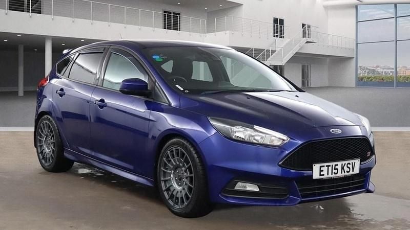 Used Ford Focus ST 250 HP (183 kW) 2015 Blue Hatchback