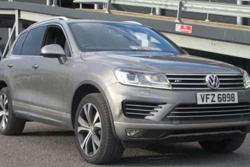 Grey Used 2015 VW Touareg R-line SUV | £18,995 (Fair price) - Image 1/1