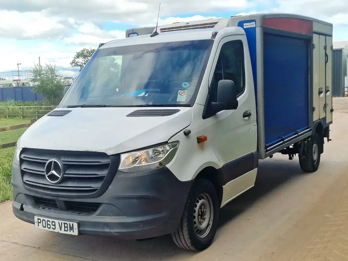 Used Mercedes Sprinter 140 HP (102 kW) 2019 White Van