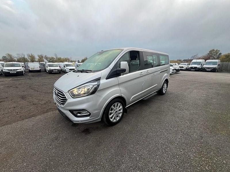 Used Ford Tourneo Custom Titanium 130 HP (95 kW) 2022 Silver Van