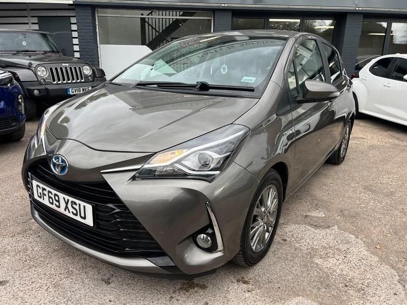 Bronze Used 2020 Toyota Yaris Hybrid Hatchback | £12,490 (Good price) - Image 1/4