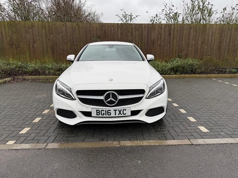 Used Mercedes C200 184 HP (135 kW) 2016 White Coupe