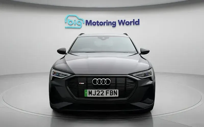 Usado Audi e-tron Black Edition 300 kW (408 HP) 2022 SUV