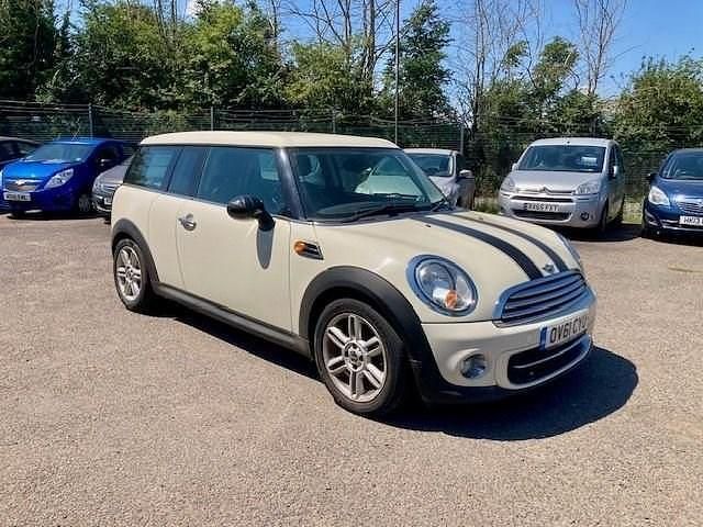 White Used 2011 Mini Cooper Clubman Estate | £3,500 (Good price) - Image 1/4