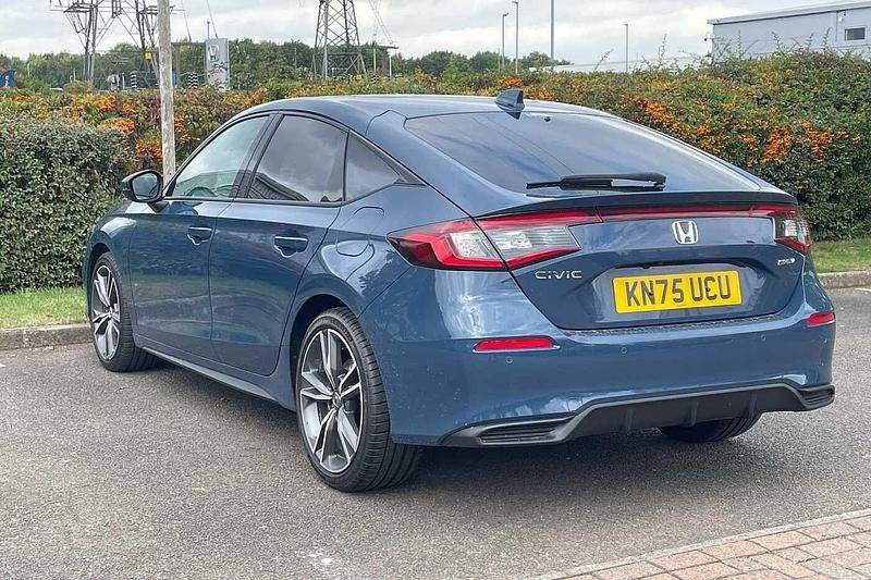 Begagnad Honda Civic Advance 2025 Blå Halvkombi