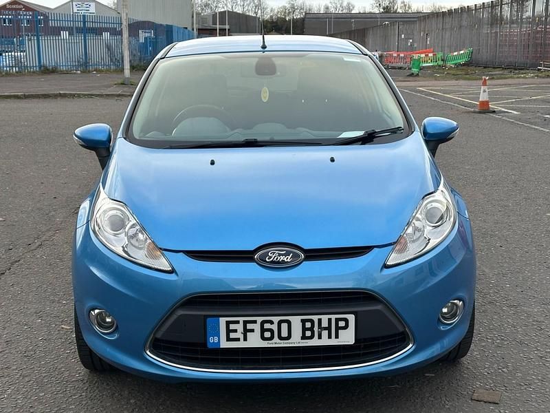 Usado Ford Fiesta Titanium 96 HP (70 kW) 2011 Azul Citadino