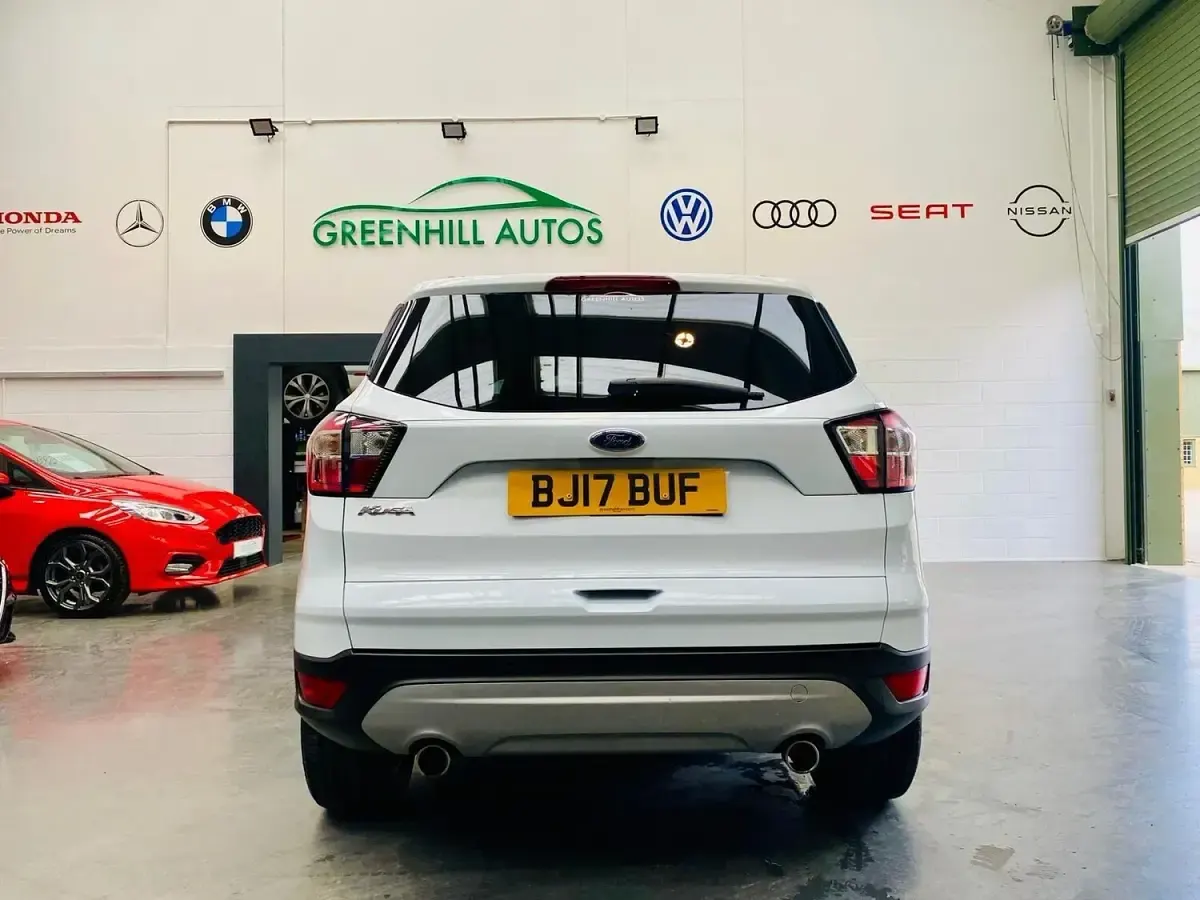 Used Ford Kuga Titanium 120 HP (88 kW) 2017 White SUV
