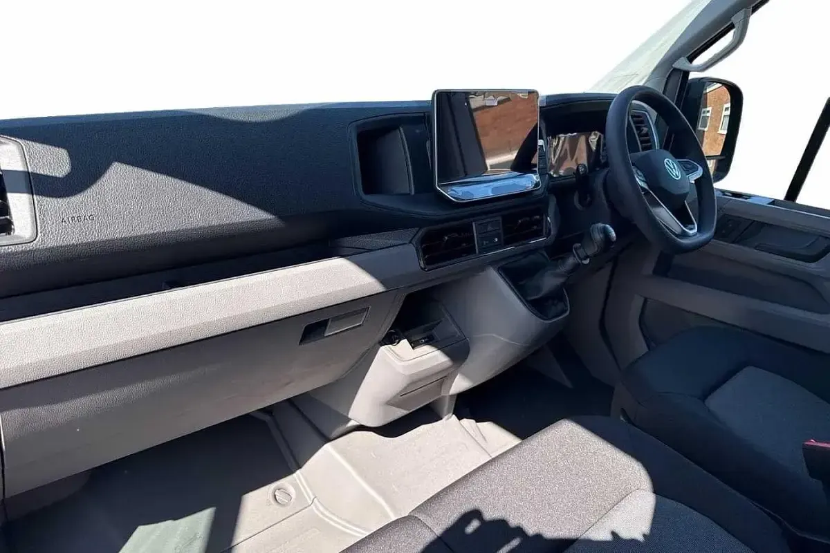 New VW Crafter 140 HP (102 kW) 2026 Silver Van