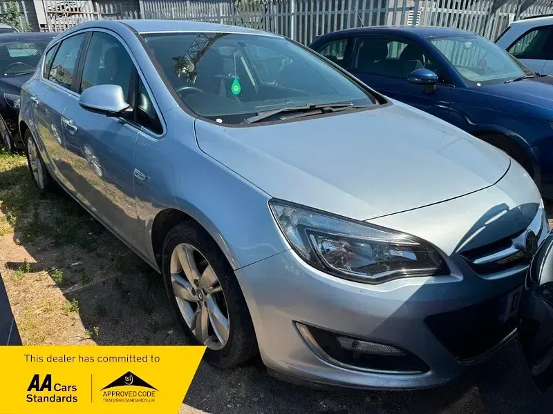 Used Vauxhall Astra SRi 115 HP (84 kW) 2014 Silver Hatchback