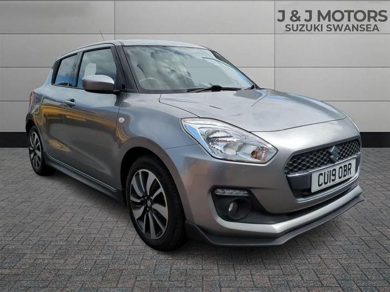 Used Suzuki Swift 90 HP (66 kW) 2019 Silver Hatchback