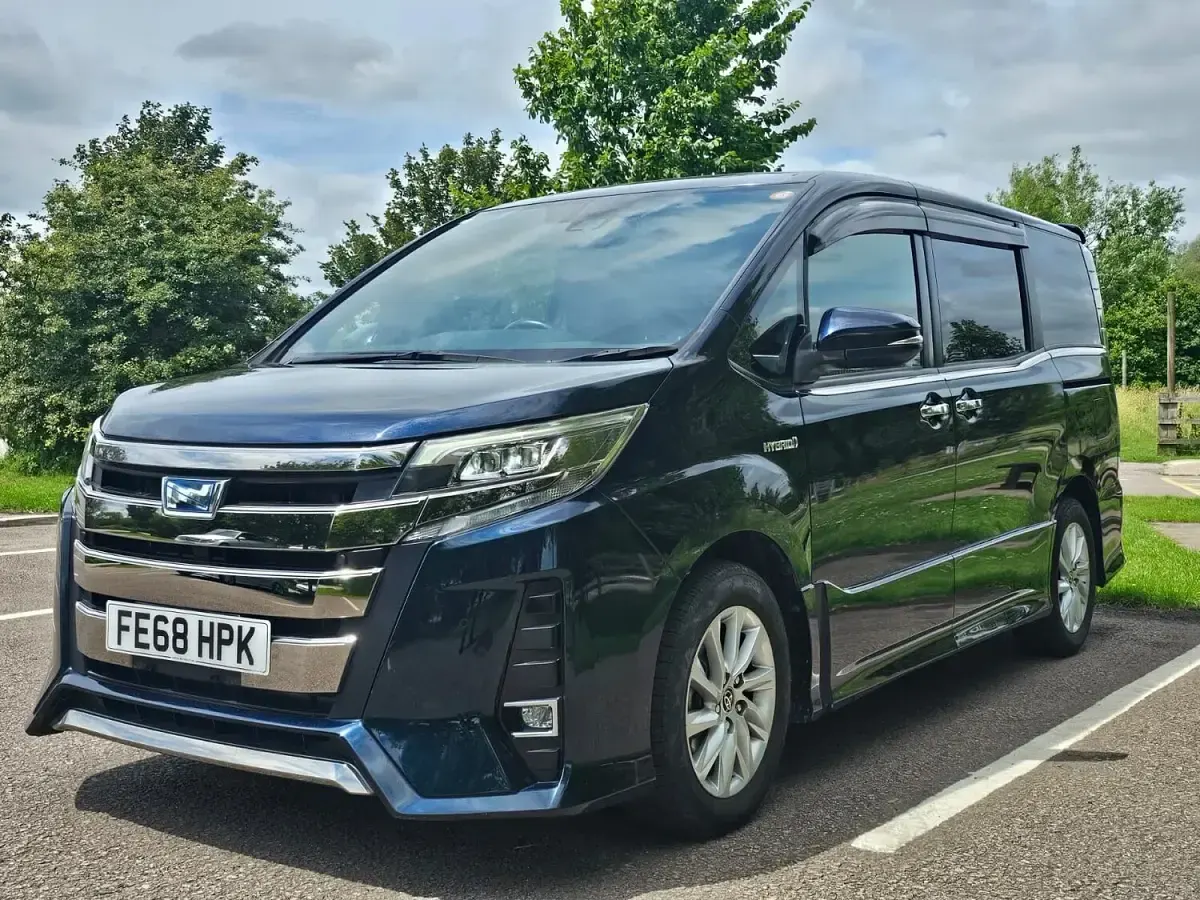 Used Toyota Noah 2019 Dark green MPV