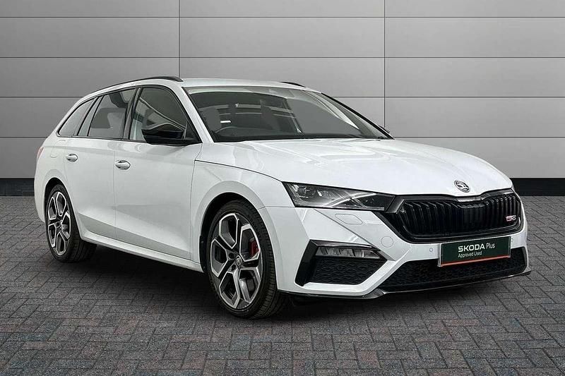 Moon white metallic Used 2021 Skoda Octavia vRS Estate | £27,850 - Image 1/4