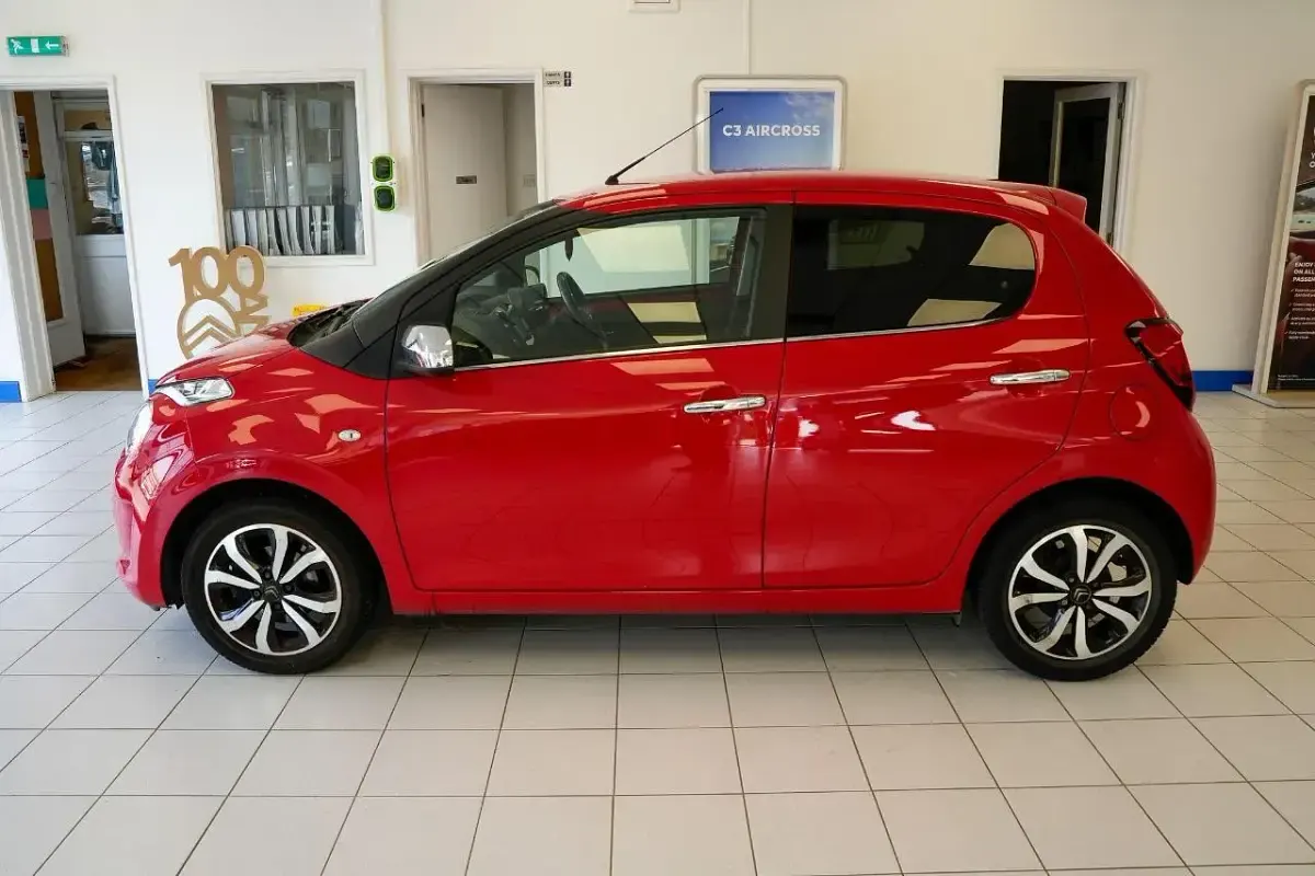 Used Citroën C1 Flair 71 HP (52 kW) 2019 Red Hatchback