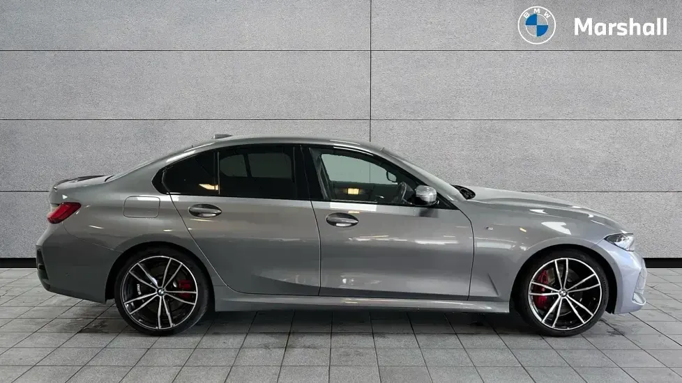 Używany BMW 320 M Sport 181 KM (133 kW) 2024 Szary