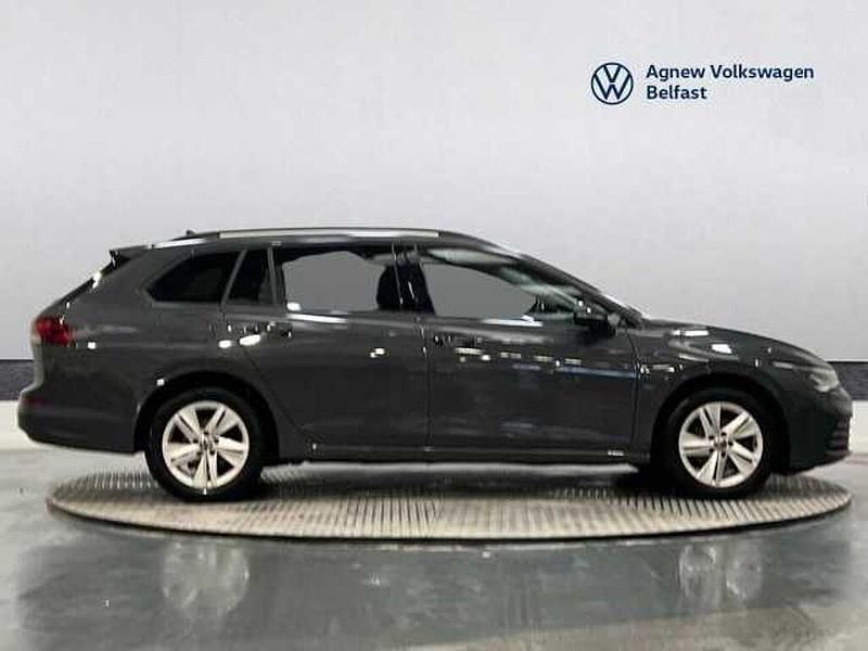 Used VW Golf VIII Life 130 HP (95 kW) 2022 Grey Estate