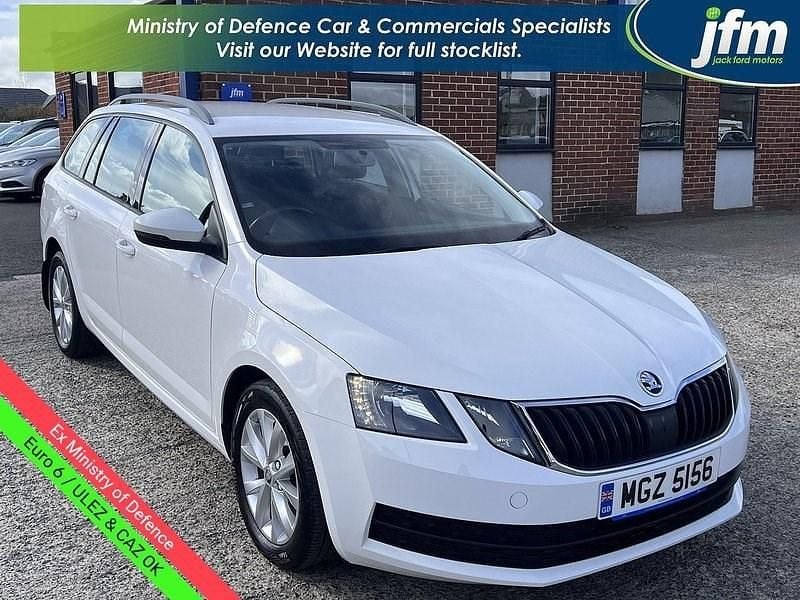 White Used 2019 Skoda Octavia Estate | £9,250 (Good price) - Image 1/4