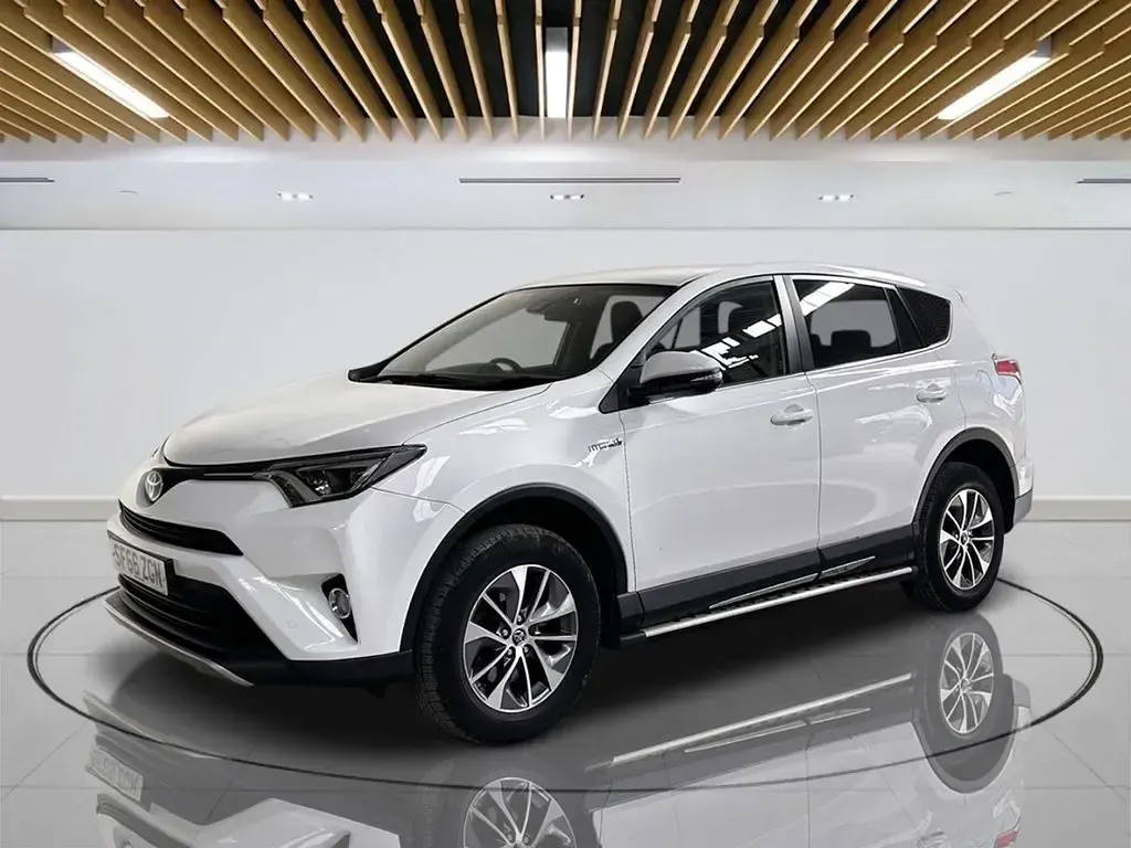 Used Toyota RAV4 Business Edition 197 HP (144 kW) 2016 White SUV