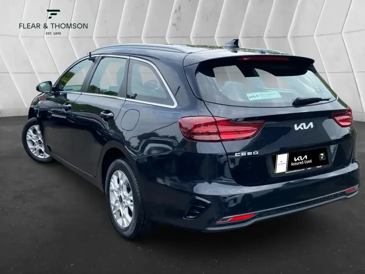 Używany Kia Ceed 2022 Czarny Hatchback