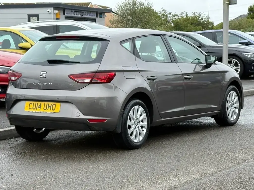 Used Seat Leon SE 105 HP (77 kW) 2014 Grey Hatchback
