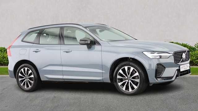 Usado Volvo XC60 Plus 197 HP (144 kW) 2023 Cinzento SUV