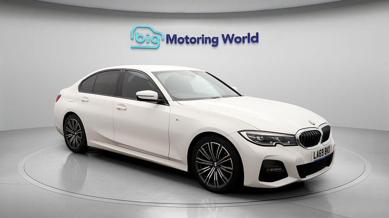 Used 2019 BMW 320 M Sport Sedan | £19,805 (Fair price) - Image 1/4