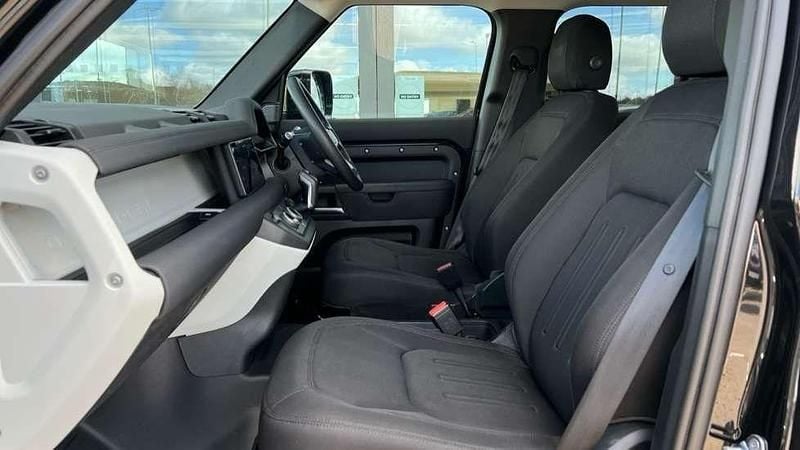 Usado Land Rover Defender 200 HP (147 kW) 2021 Preto SUV