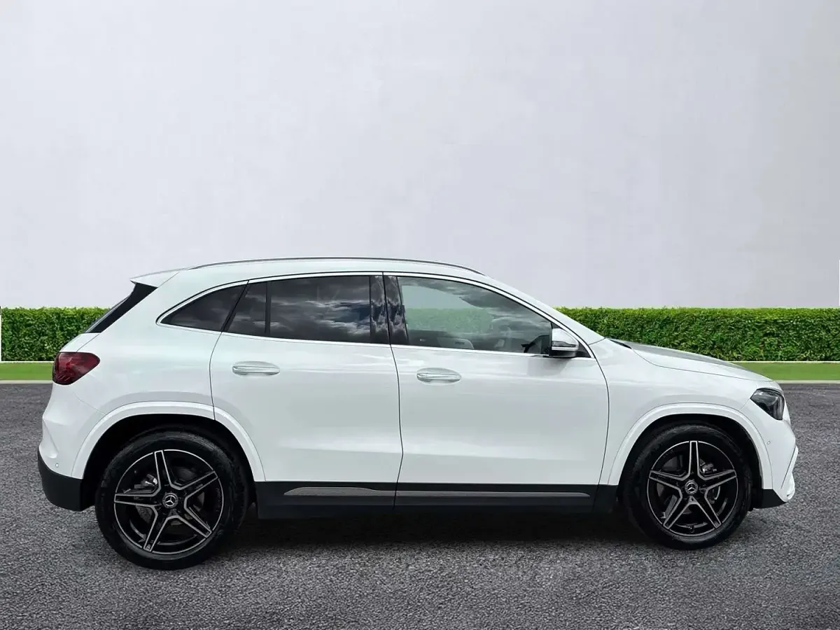 Used Mercedes GLA200 Executive 2025 White SUV