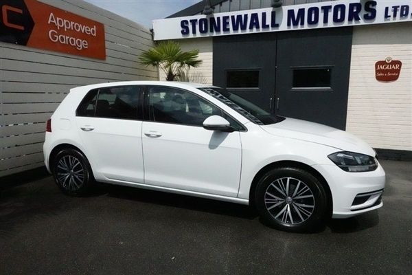 White Used 2018 VW Golf VII SE Hatchback | £9,895 (Fair price) - Image 1/1