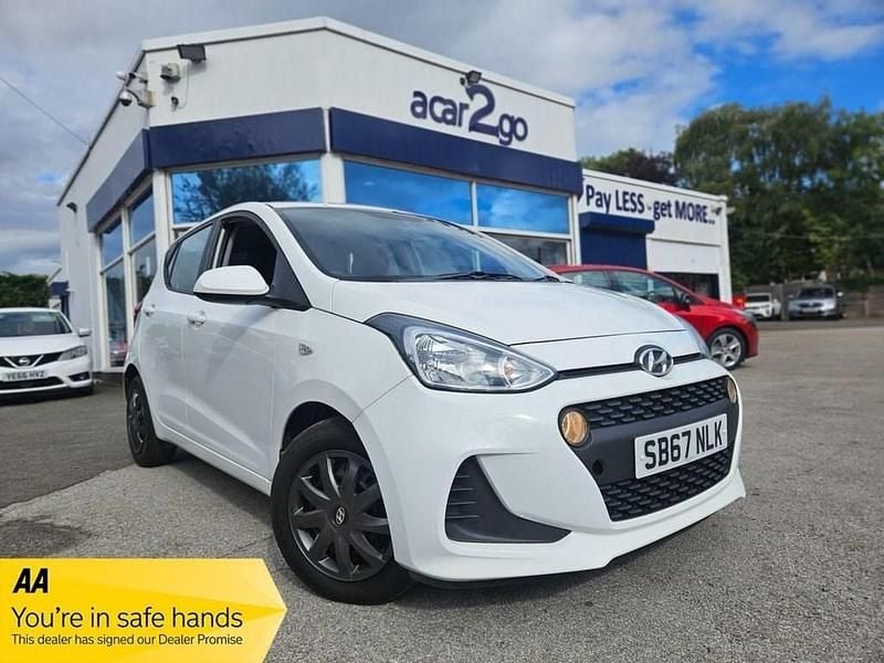 White Used 2017 Hyundai i10 SE Hatchback | £6,198 (Fair price) - Image 1/4