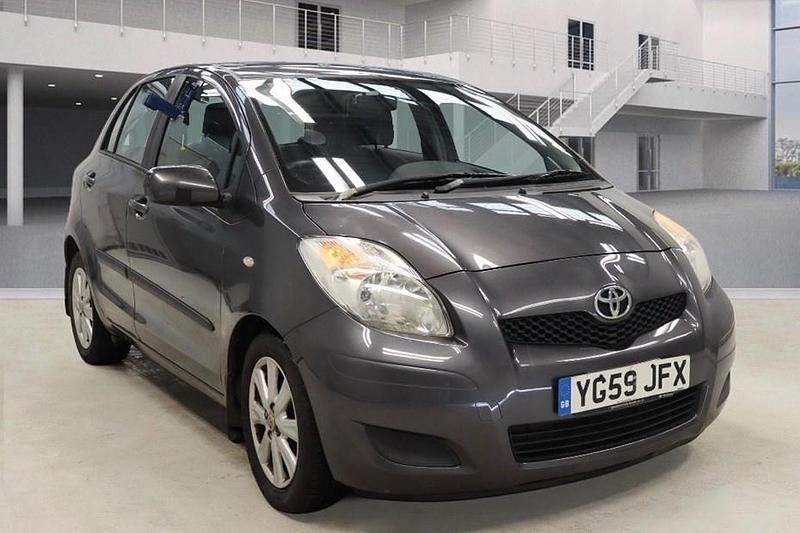 Used Toyota Yaris 2009 Grey Hatchback