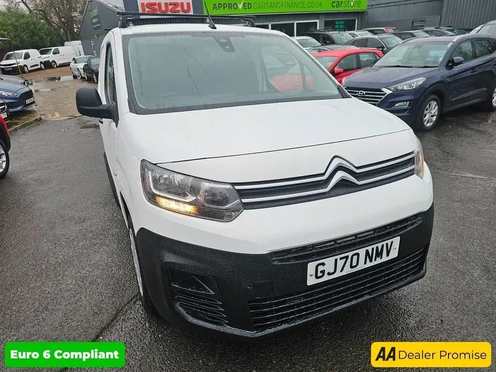 Usado Citroën Berlingo 2020 Blanco Monovolumen
