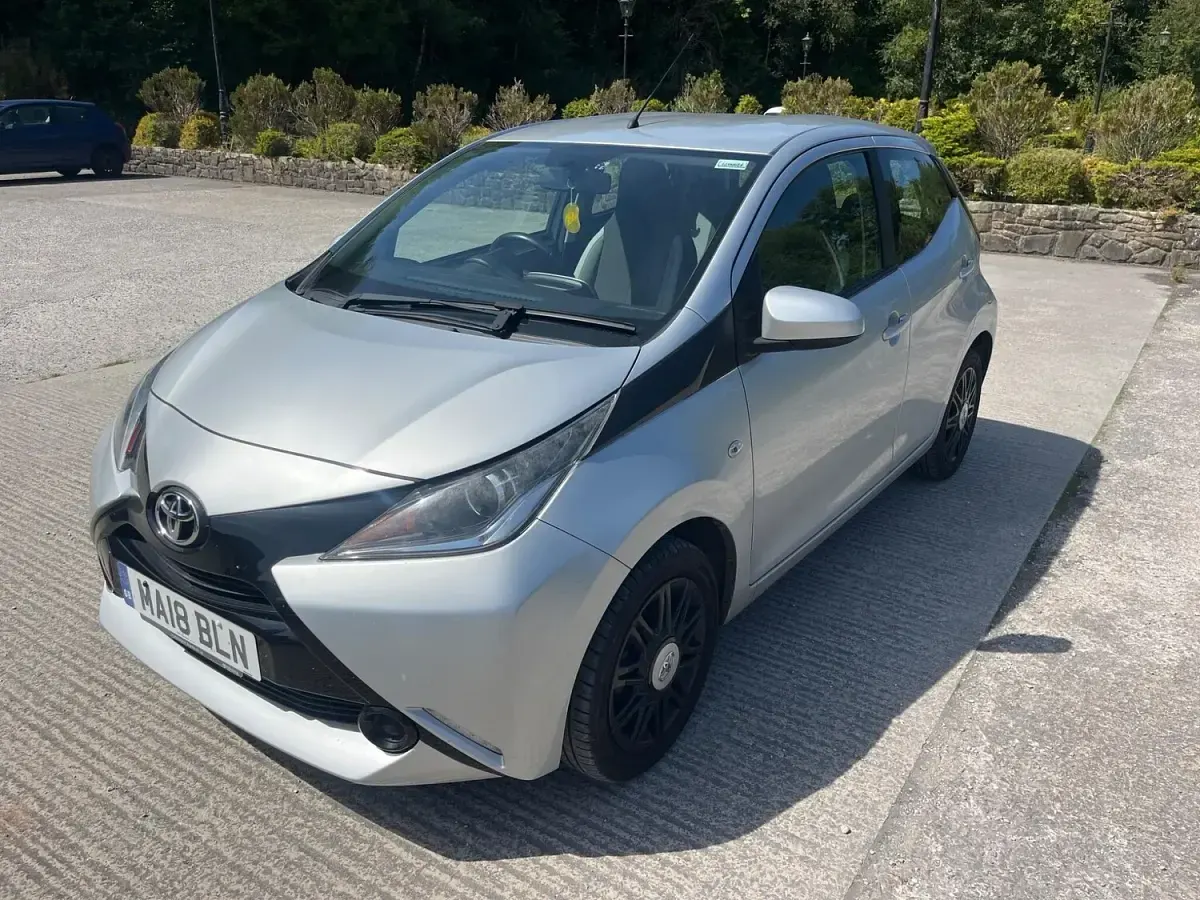 Used Toyota Aygo X-play 2018 Silver Hatchback