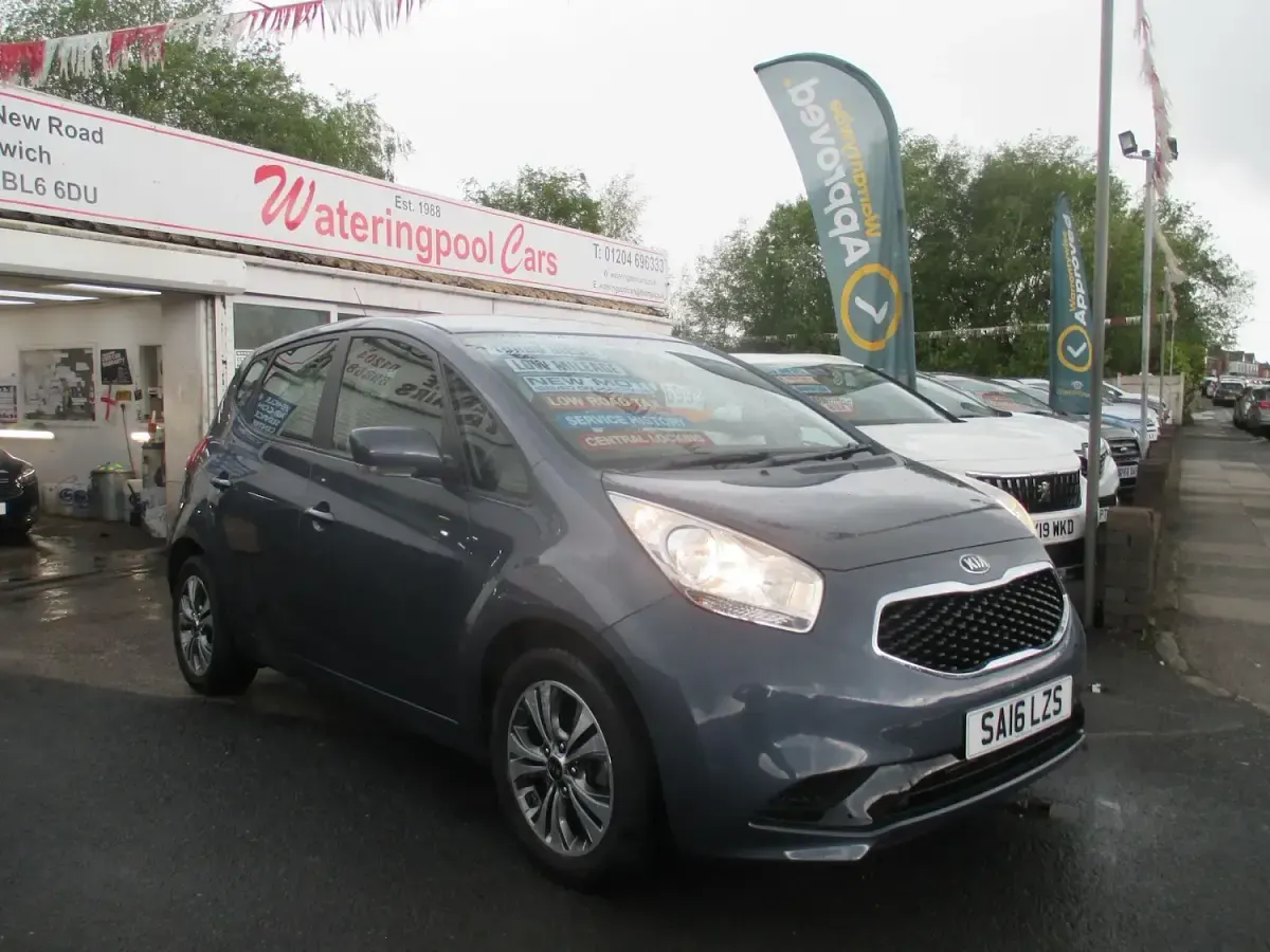 Used Kia Venga 2016 Blue Hatchback