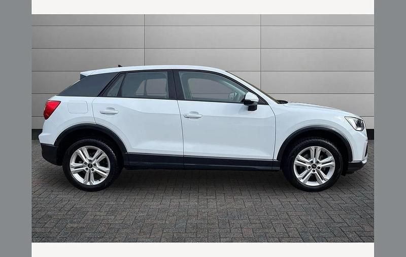 Used Audi Q2 Sport 150 HP (110 kW) 2024 White SUV