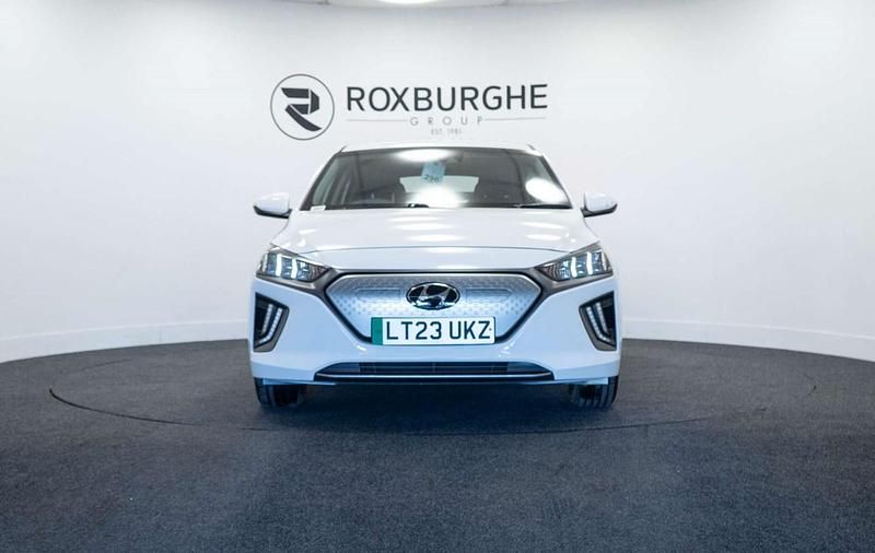 Used Hyundai Ioniq Premium 100 kW (136 HP) 2023 White Hatchback