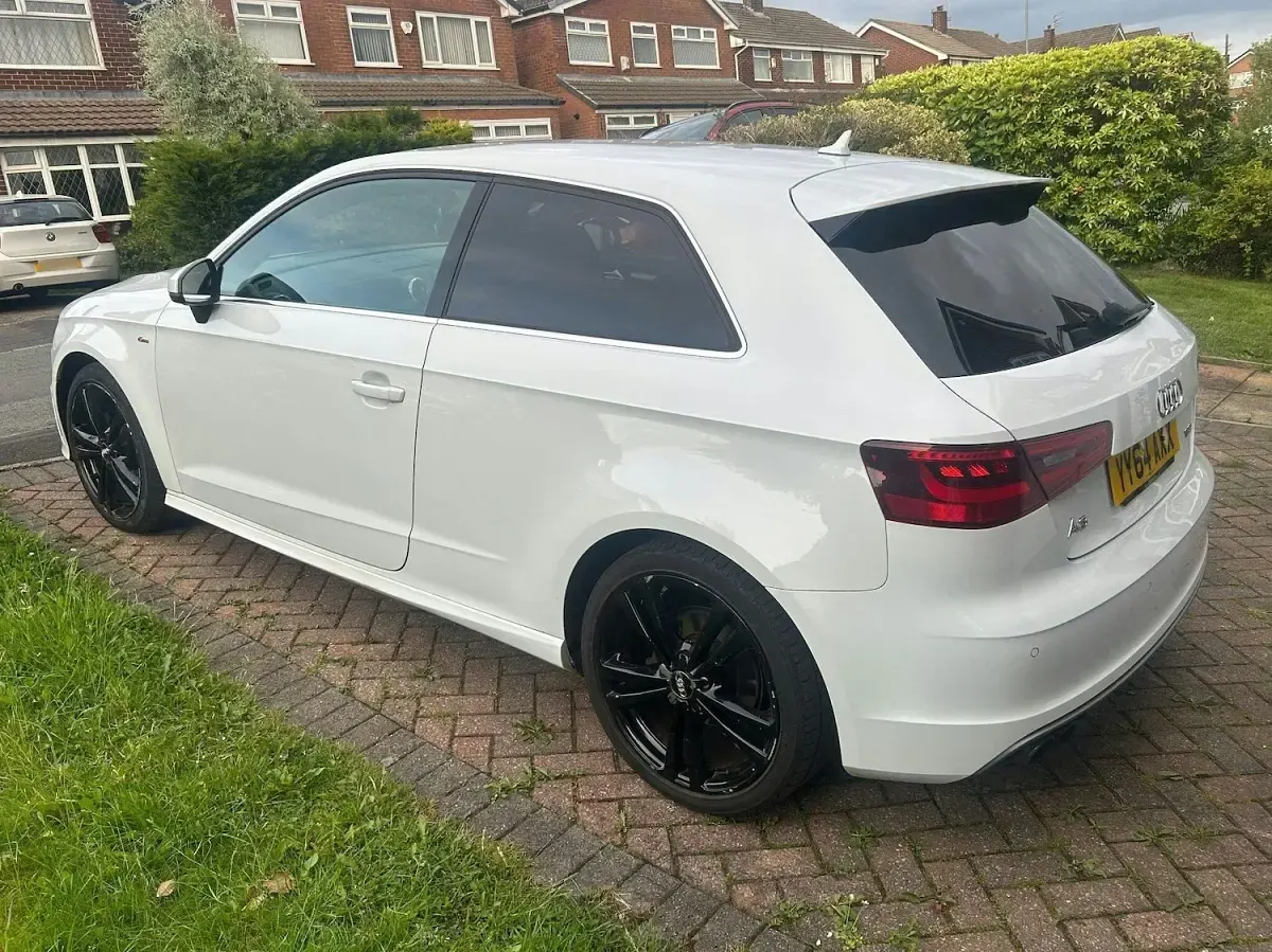 Used Audi A3 S-Line 125 HP (91 kW) 2014 White Hatchback