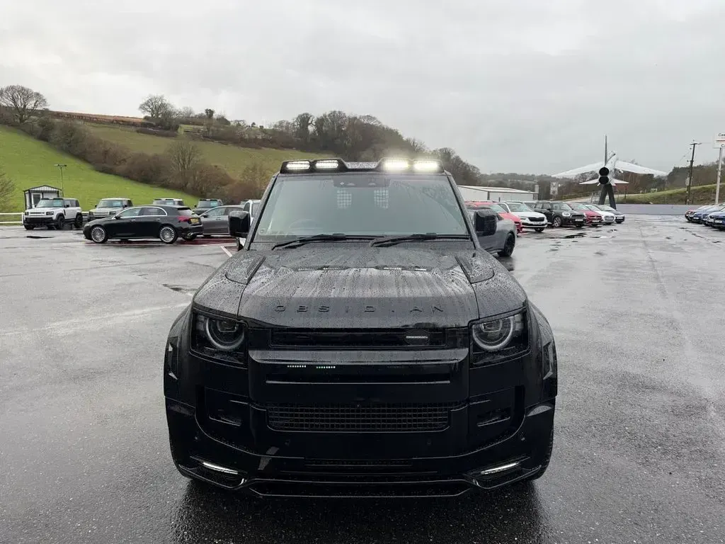 New Land Rover Defender HSE Dynamic 2026 Black SUV