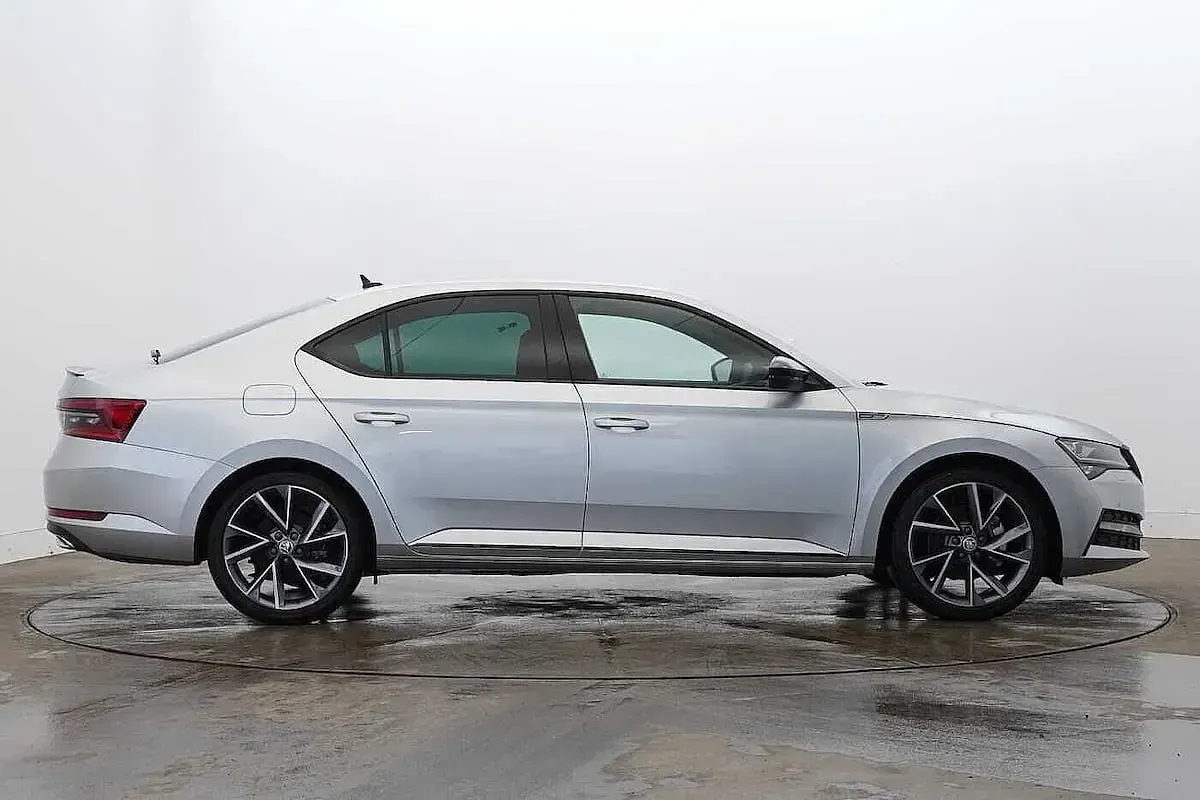 Used Skoda Superb SportlinePlus 150 HP (110 kW) 2024 Silver Hatchback
