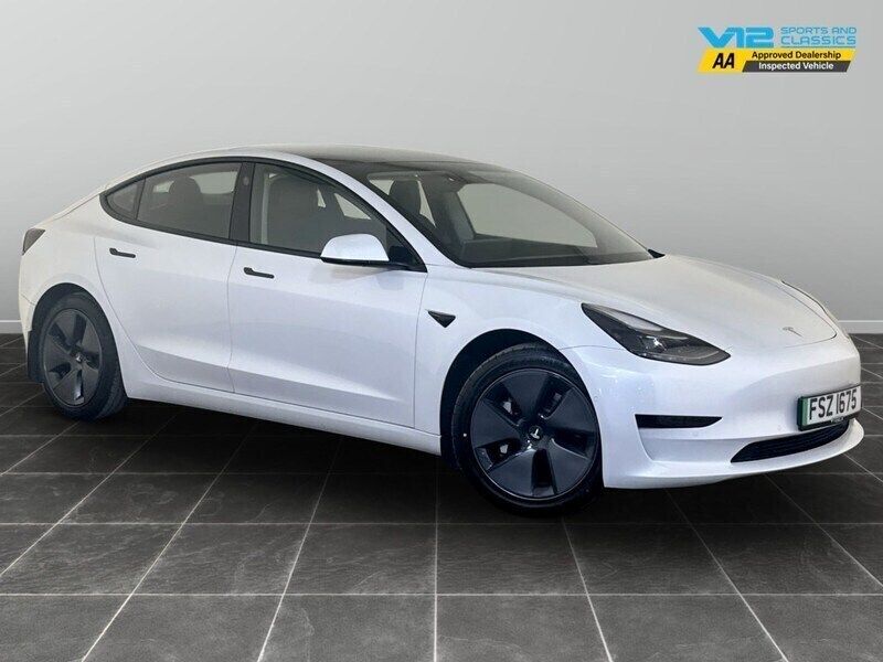 White Used 2020 Tesla Model 3 Standard Range Sedan | £15,395 (Good price) - Image 1/2