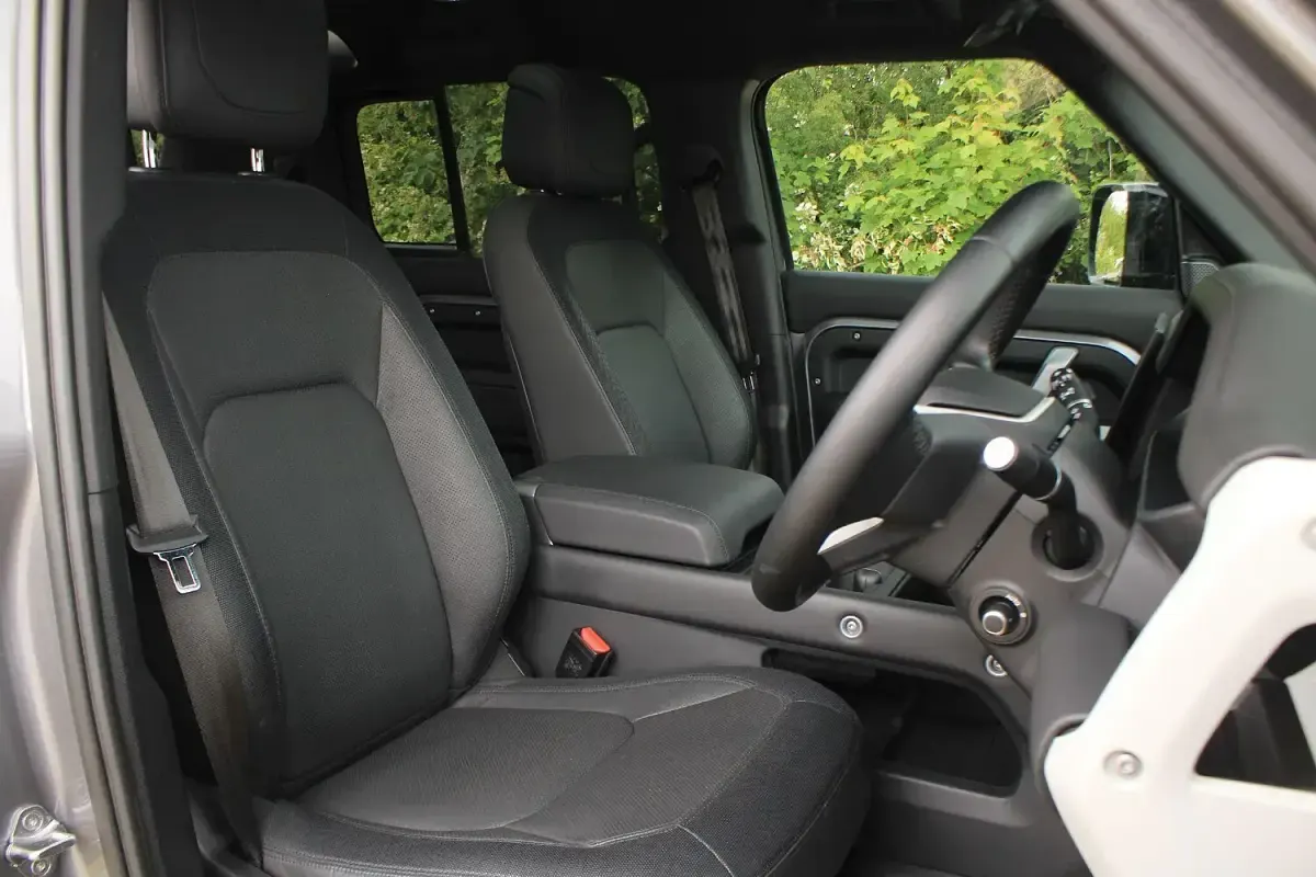 Used Land Rover Defender HSE Dynamic 2023 Grey SUV