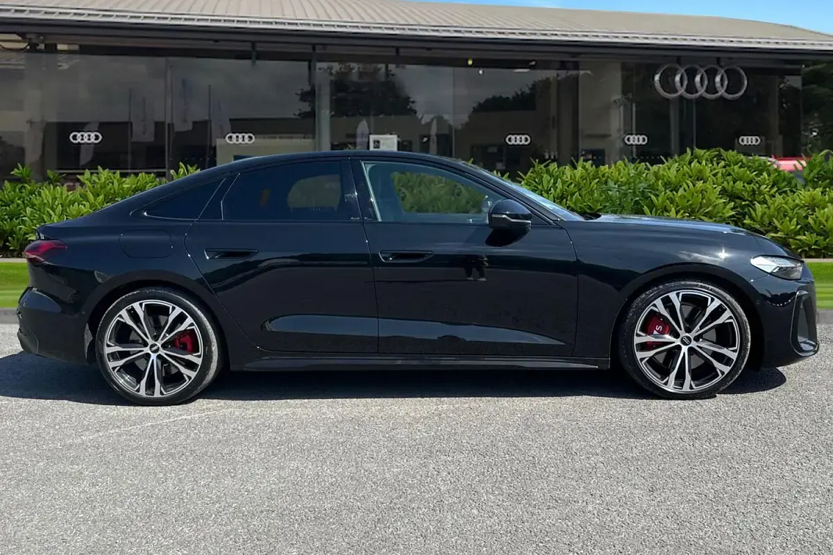 Used Audi S5 Comfort 367 HP (269 kW) 2025 Black Estate