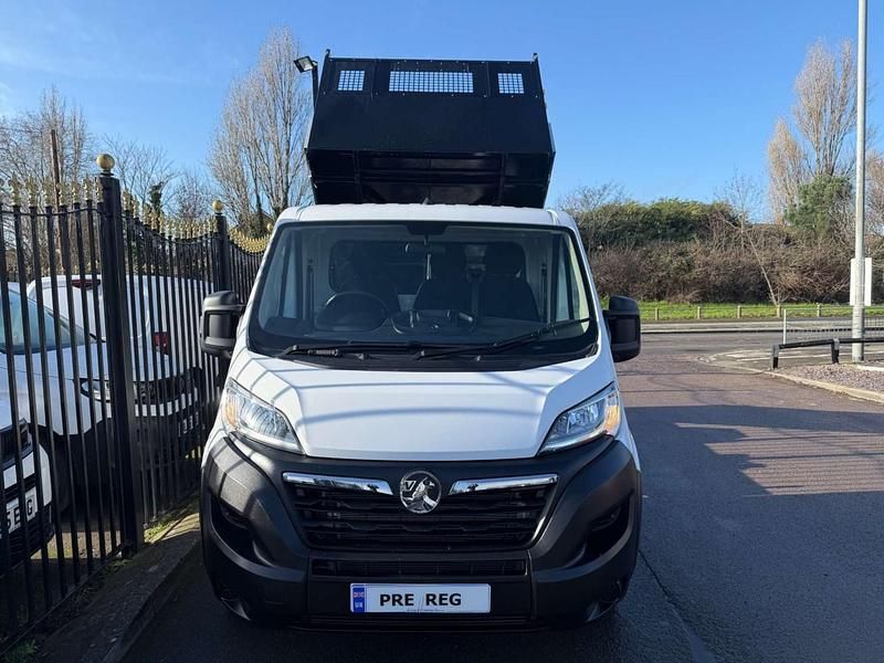 New Vauxhall Movano S 140 HP (102 kW) 2025 White MPV