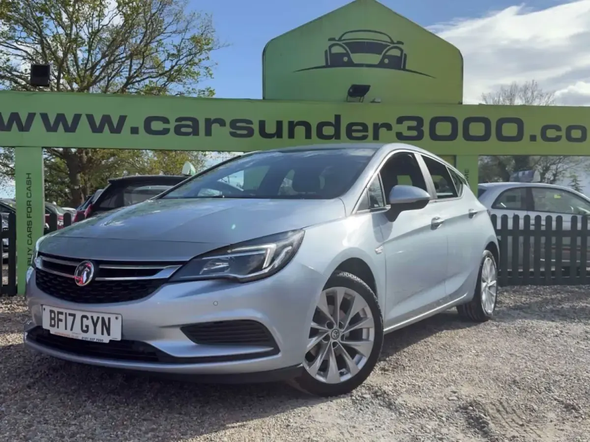 Second-hand Vauxhall Astra 2017 Argintiu Hatchback