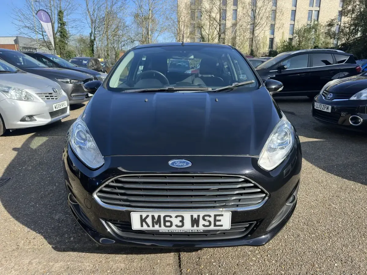 Used Ford Fiesta Zetec 82 HP (60 kW) 2013 Black Hatchback